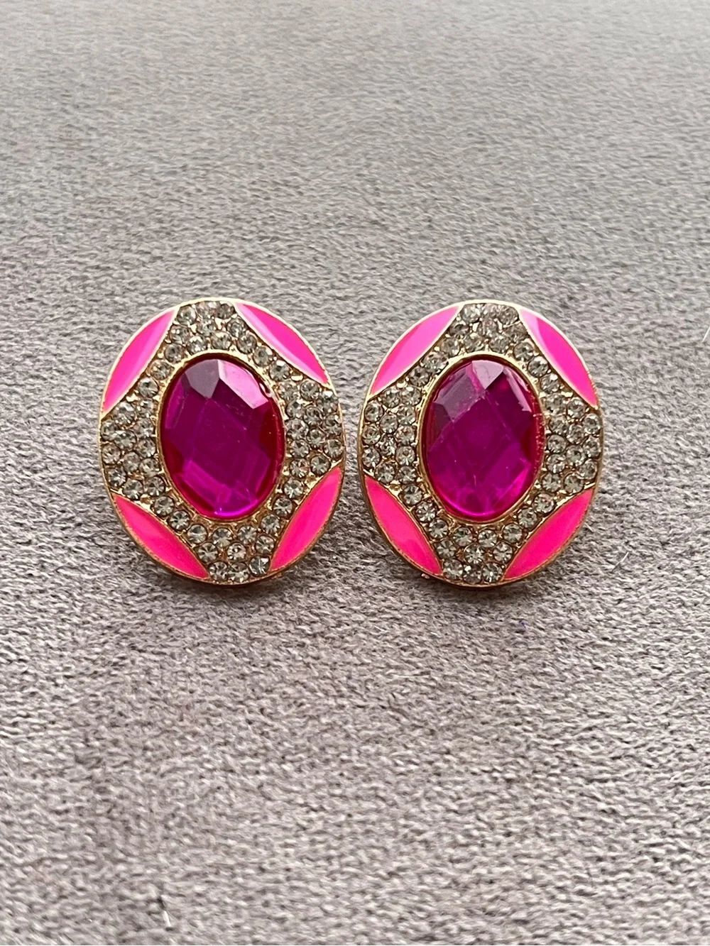Pink Enamel Crystal Gold Tone Vintage Style Oval Stud Earrings